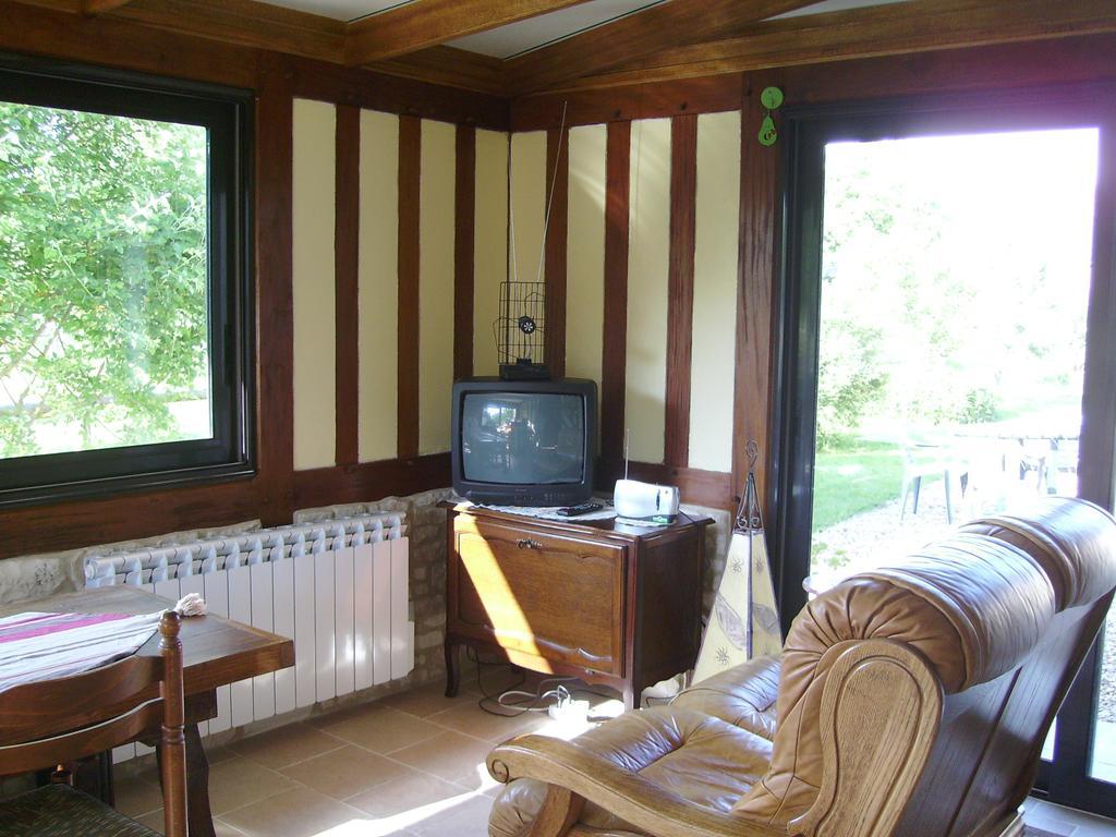 Chambre Chez Corinne Fourneville Δωμάτιο φωτογραφία